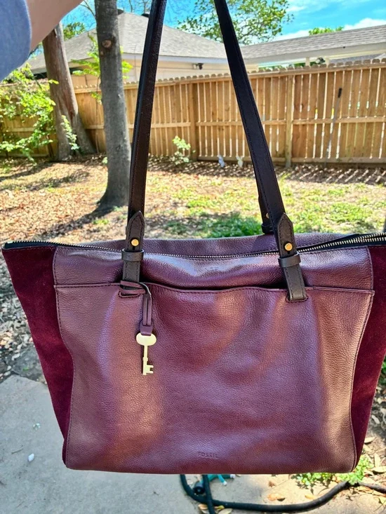 Fossil Burgundy Leather Tote with Dark Brown Straps - Picture 1 of 4